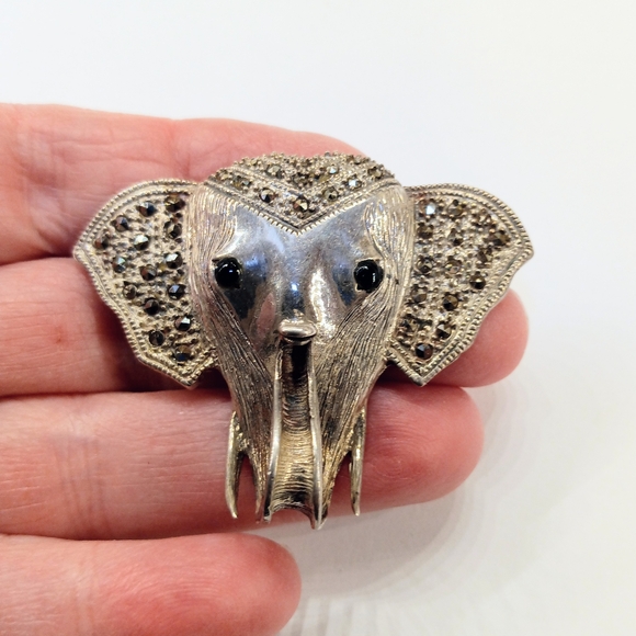 Vintage Marcasite Elephant Brooch Pin - Picture 2 of 5